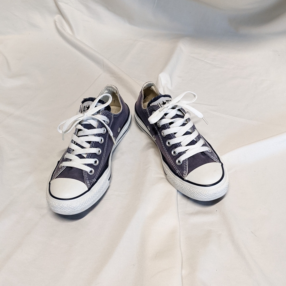 Converse - Picture 2 of 7